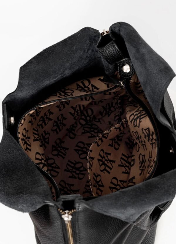 WhatsApp Image 2026-04-26 at 22.24.35 (1) Cartera Yoko