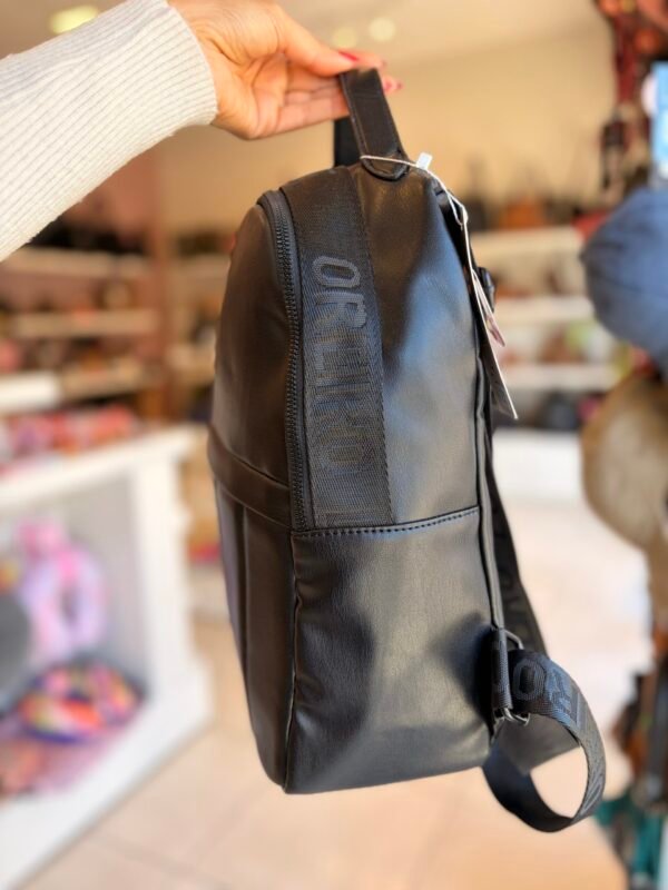 Mochila Las Oreiro