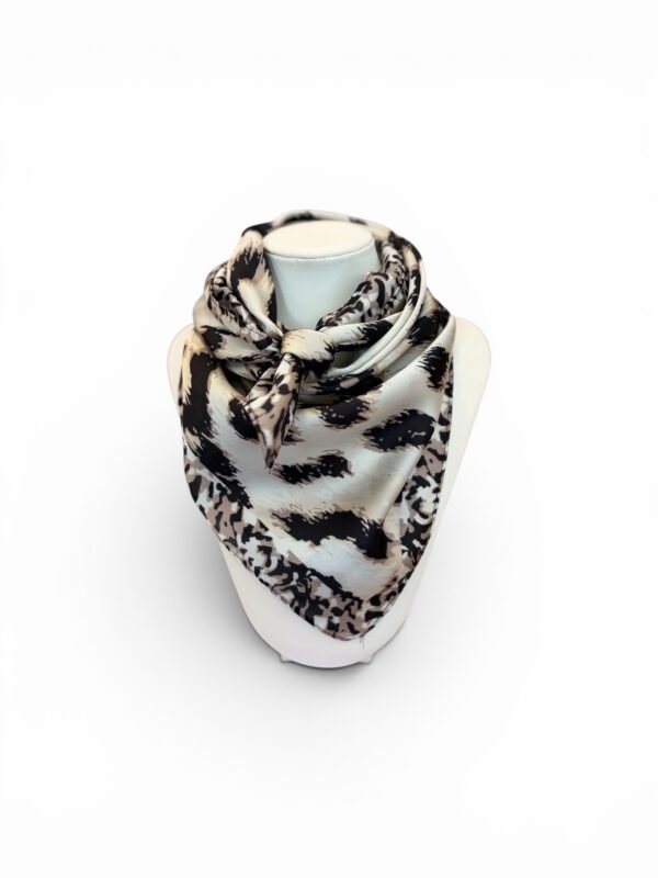 Pañuelo Leopard 70x70